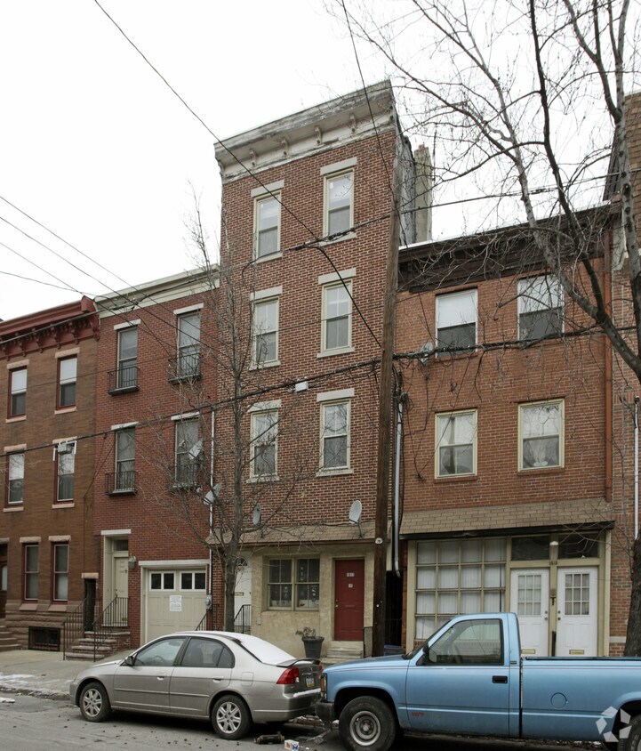 Building Photo - 1817 Fairmount Ave