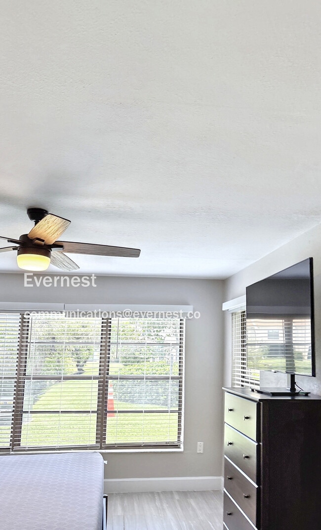 Building Photo - 13601 Frigate Ct