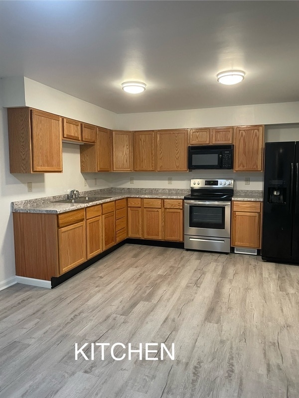 Building Photo - 2140 Crystal St