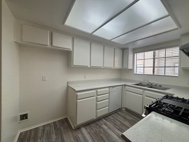 Building Photo - Orange Grove, 1232-1234