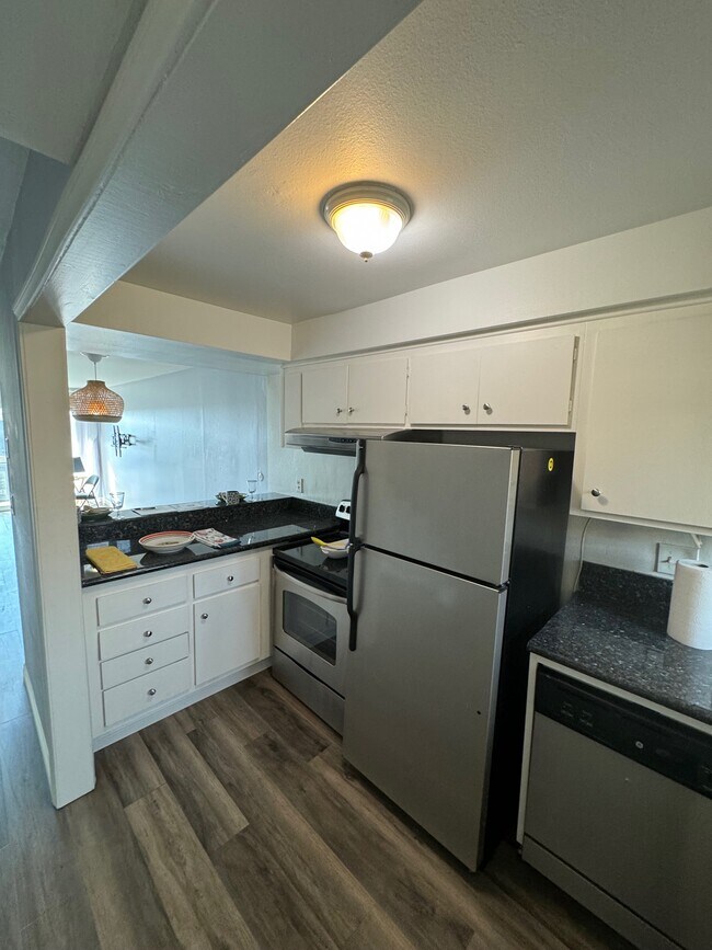 Kitchen - 770 W Imperial Ave