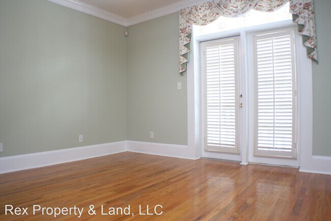 Foto del edificio - 2 br, 2 bath House - 2549 Walton Way Unit E1
