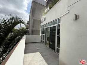 Building Photo - 8210 Fountain Ave
