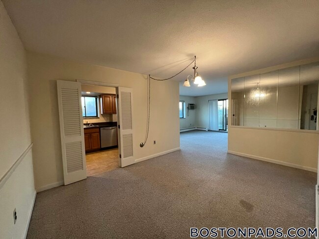 Foto del edificio - 385 Massachusetts Ave