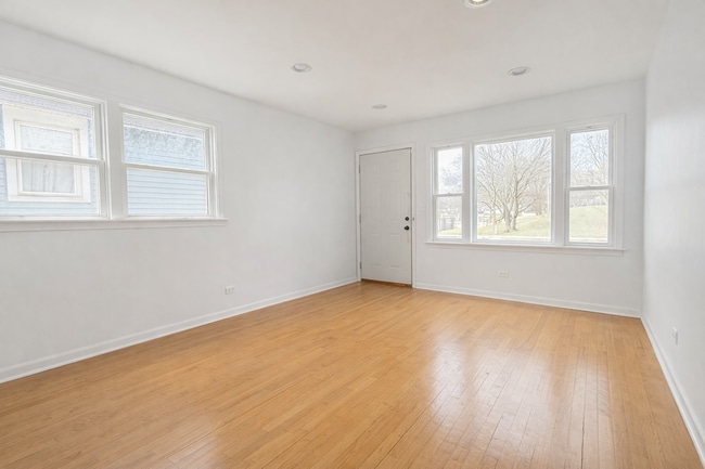 Foto del edificio - 4259 N Narragansett Ave