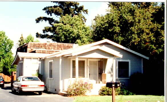 Building Photo - 648-650 Harvard Ave