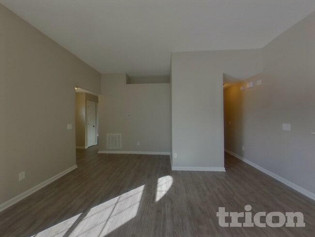 Foto del edificio - 172 Cherry Grove Dr