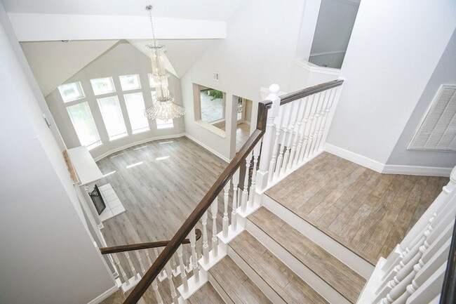 Building Photo - 1803 Red Bud Ln