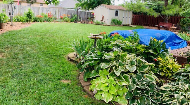 Foto del edificio - 3837 Shawnee Dr W