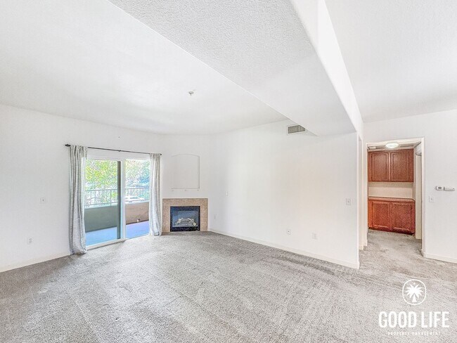 Foto del edificio - Cozy 2BD/2BA Condo in Grantville with Fireplace, Balcony & W/D