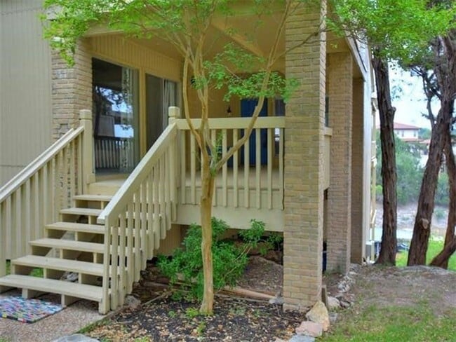 Building Photo - 525 Venture Blvd S