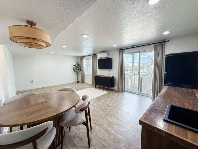 Building Photo - 15394 S Skyraider Ln
