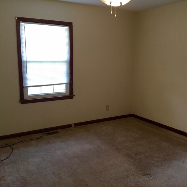 Building Photo - 2353 Baileys Crossroads Rd