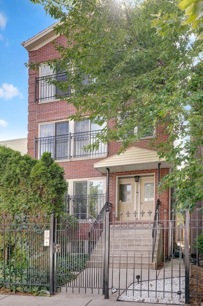 Foto del edificio - 1312 N Campbell Ave
