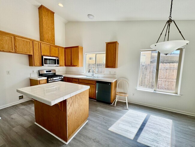 Foto del edificio - 528 Burgundy St