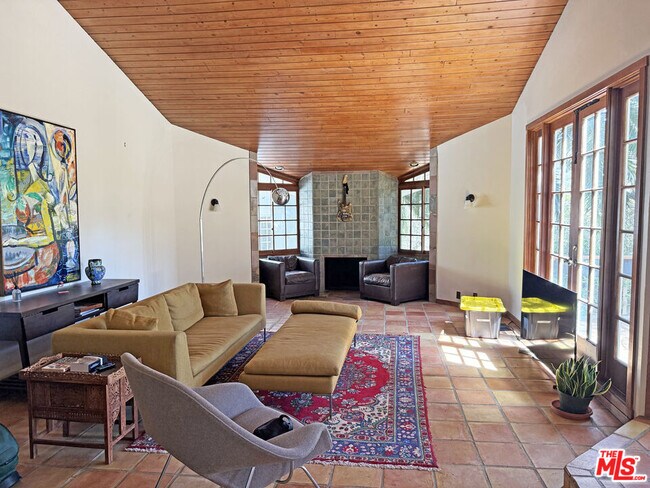 Foto del edificio - 1823 Old Ranch Rd