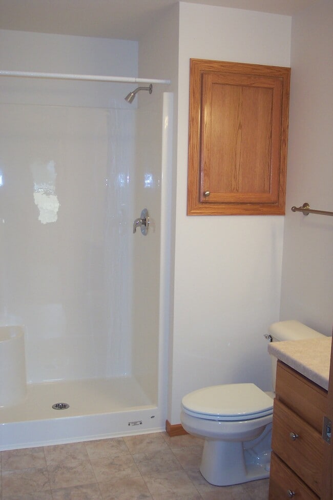 Building Photo - 526 Landmann St