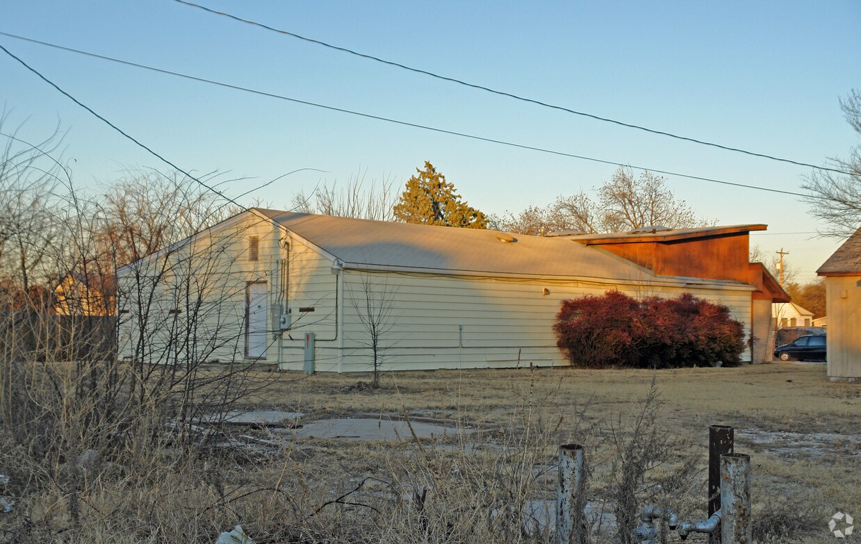 Building Photo - 1328 Hickory St