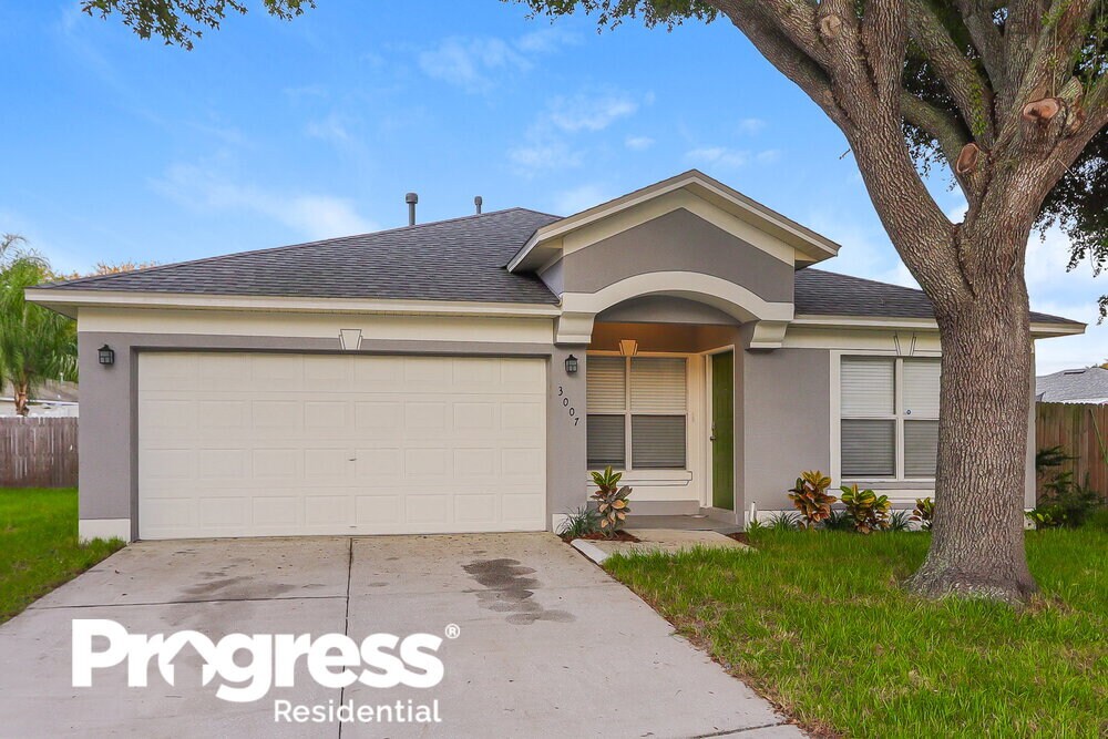Foto principal - 3007 Summer House Dr