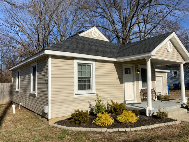 Photo - 12201 Old Shelbyville Rd House