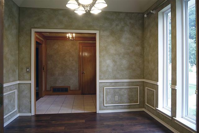 Building Photo - 1701 Huron Trail