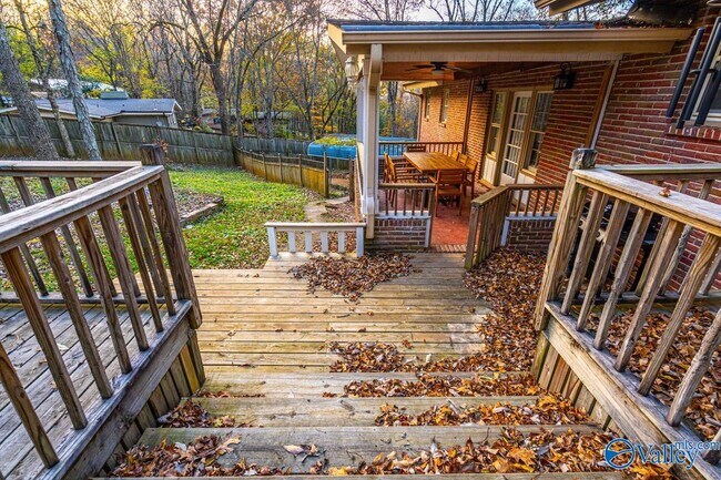 Foto del edificio - 702 Chambers Dr NE