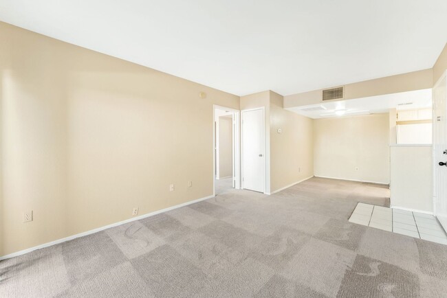 Building Photo - Southwest Las Vegas Condo with Resort-Style Community Amenities!