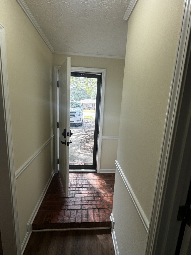 Foto del edificio - 482 Huntington Road