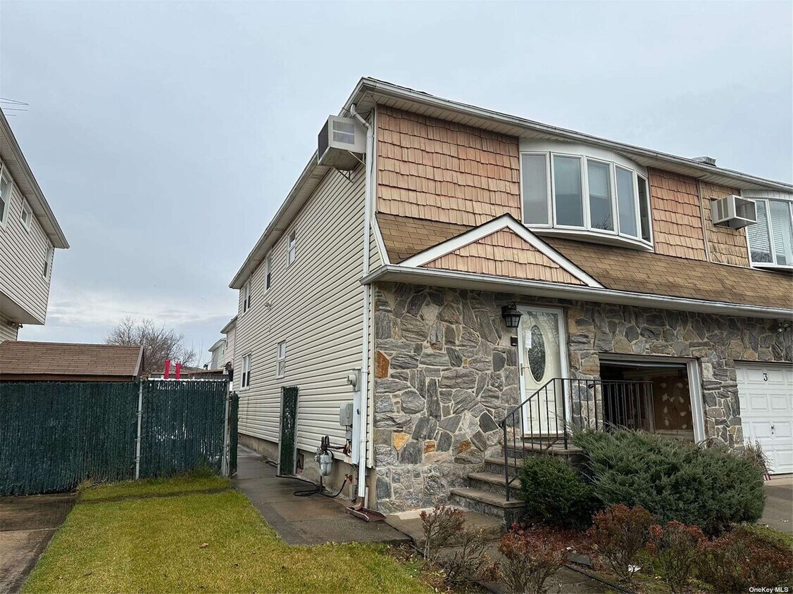 7 Dorval Ave, Staten Island, NY 10312 House Rental in Staten Island, NY