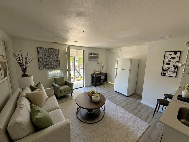 Building Photo - 300 M L King Dr