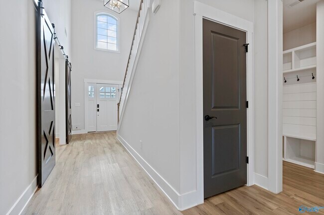 Foto del edificio - 6605 Waxwood Dr