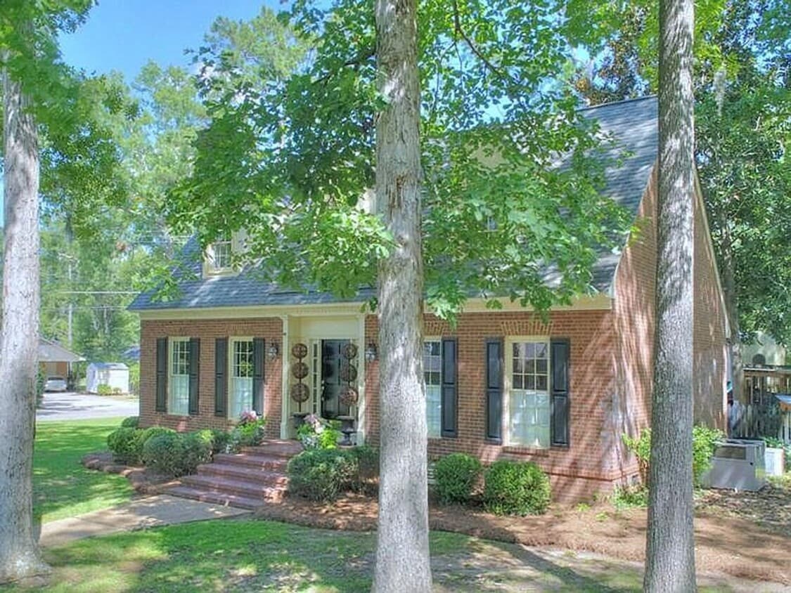 Primary Photo - Beautiful Home in Dougherty County!!! Gorg...