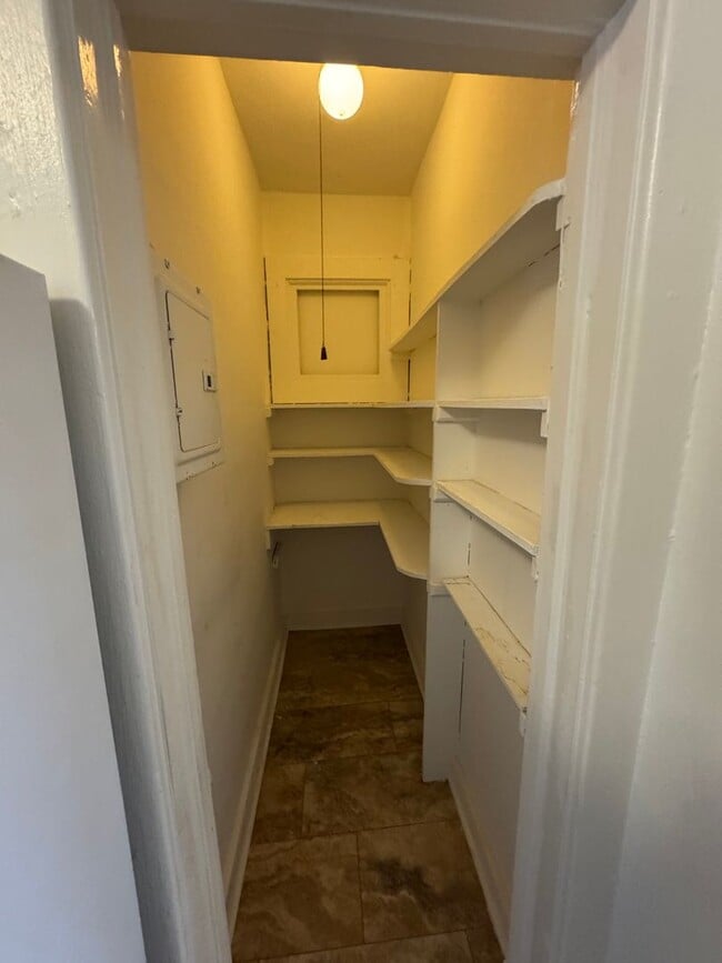 Building Photo - 393 Second Ave