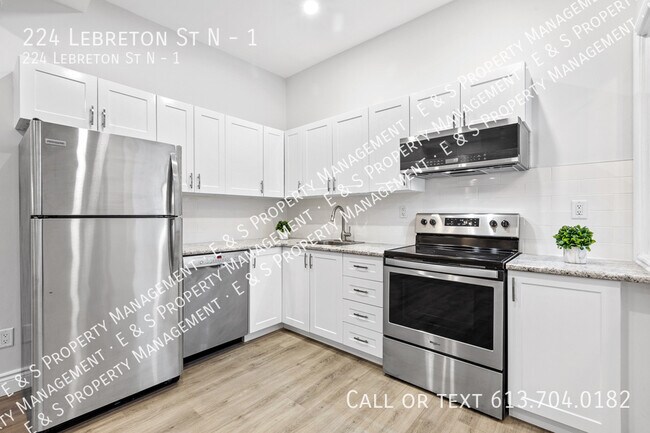 Building Photo - 224 Lebreton St N