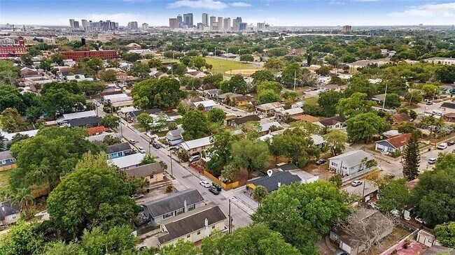 Foto del edificio - 3112 N 16th St
