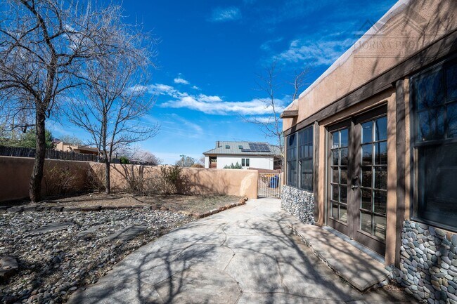 Foto del edificio - Sunny Retreat in South Capitol