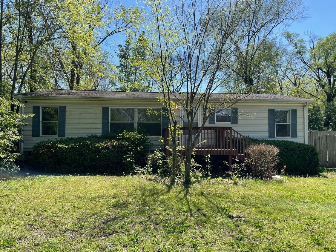 Primary Photo - Nice three bedroom two bath modular home i...