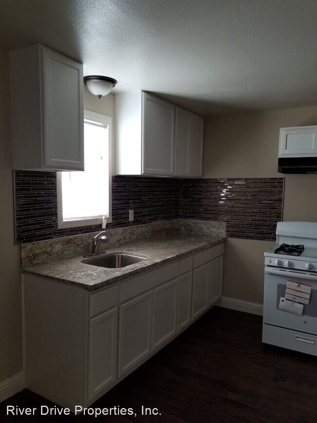 Foto del edificio - 2 br, 1 bath House - 661 Kibby Rd