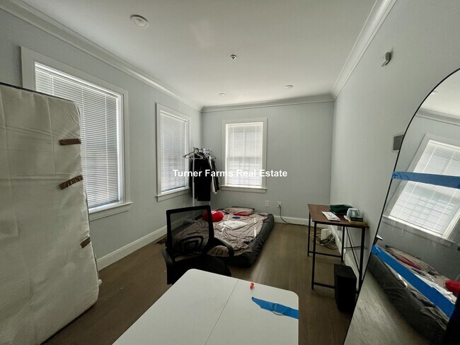 Foto del edificio - 79 Linden St