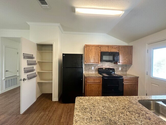 Foto del edificio - 405 Olaf Dr