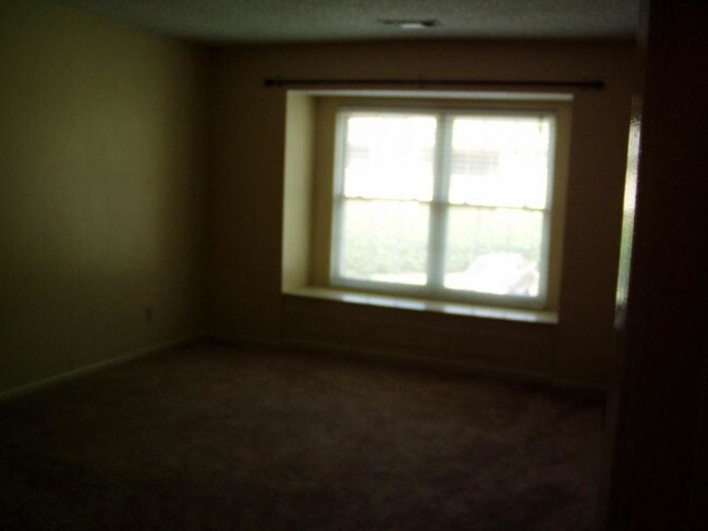 Building Photo - 12 Matawan Cir SE