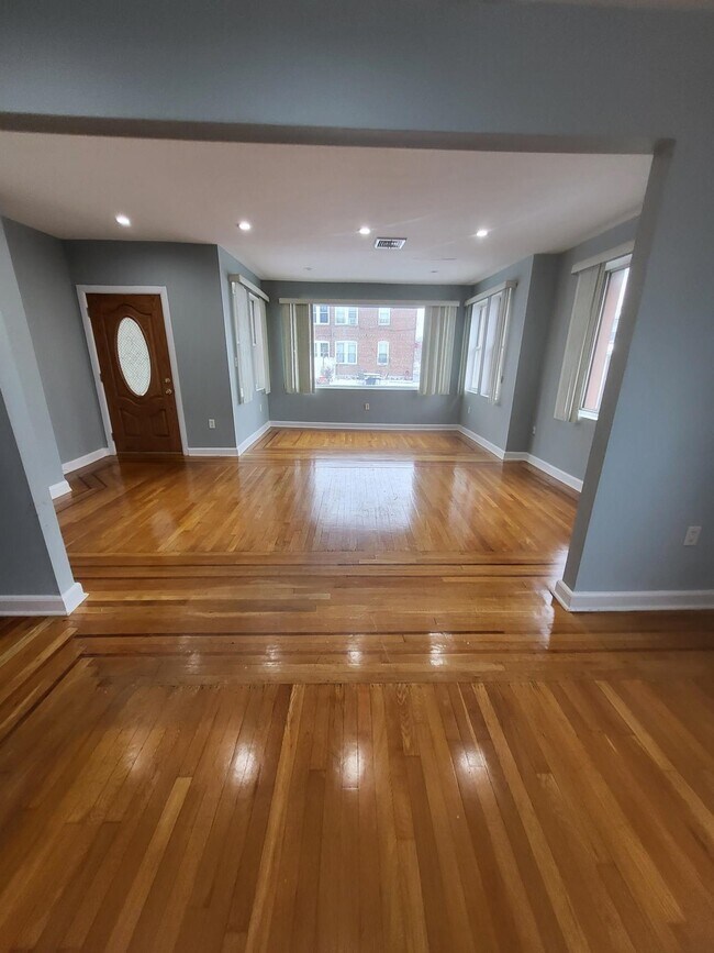 4 GIGANTE Ter, Cliffside Park, NJ 07010 Room for Rent in Cliffside