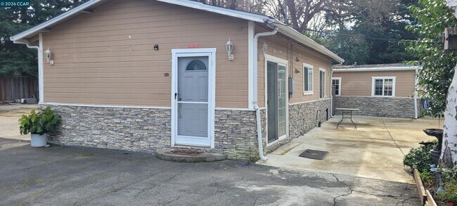 Foto del edificio - 1181 Danville Blvd