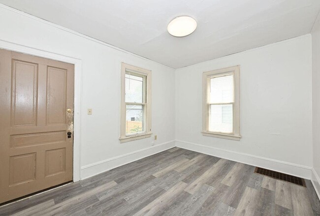 Building Photo - 2768 N Bremen St