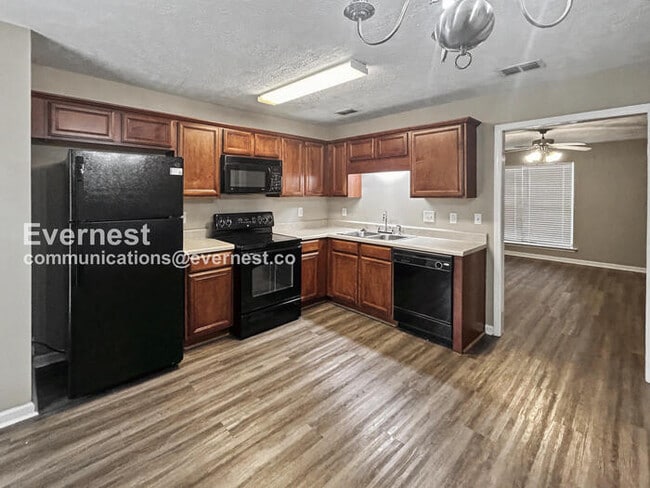 Building Photo - 5170 Hickory Hollow Pkwy