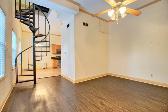 Foto del edificio - 7444 St Charles Ave