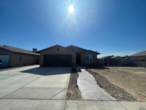 Building Photo - 3736 S Susannah Dr