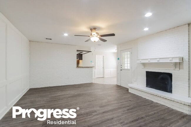 Building Photo - 5618 Forest Timbers Dr
