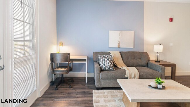Foto del edificio - 5885 Lakehurst Dr