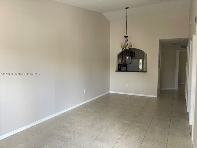 Foto del edificio - 1241 SE 29th St